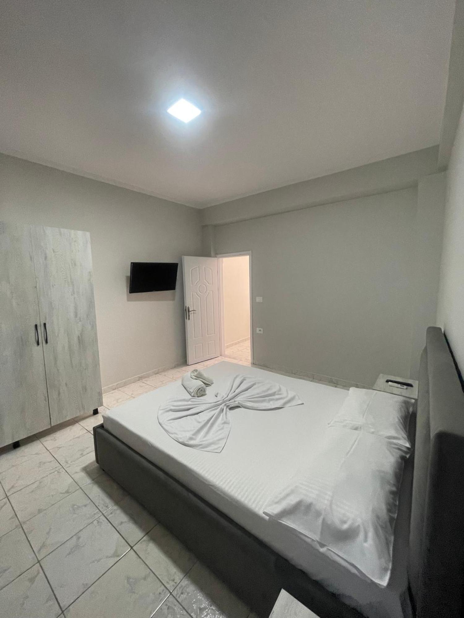 Sunflower Apartments Saranda Kültér fotó