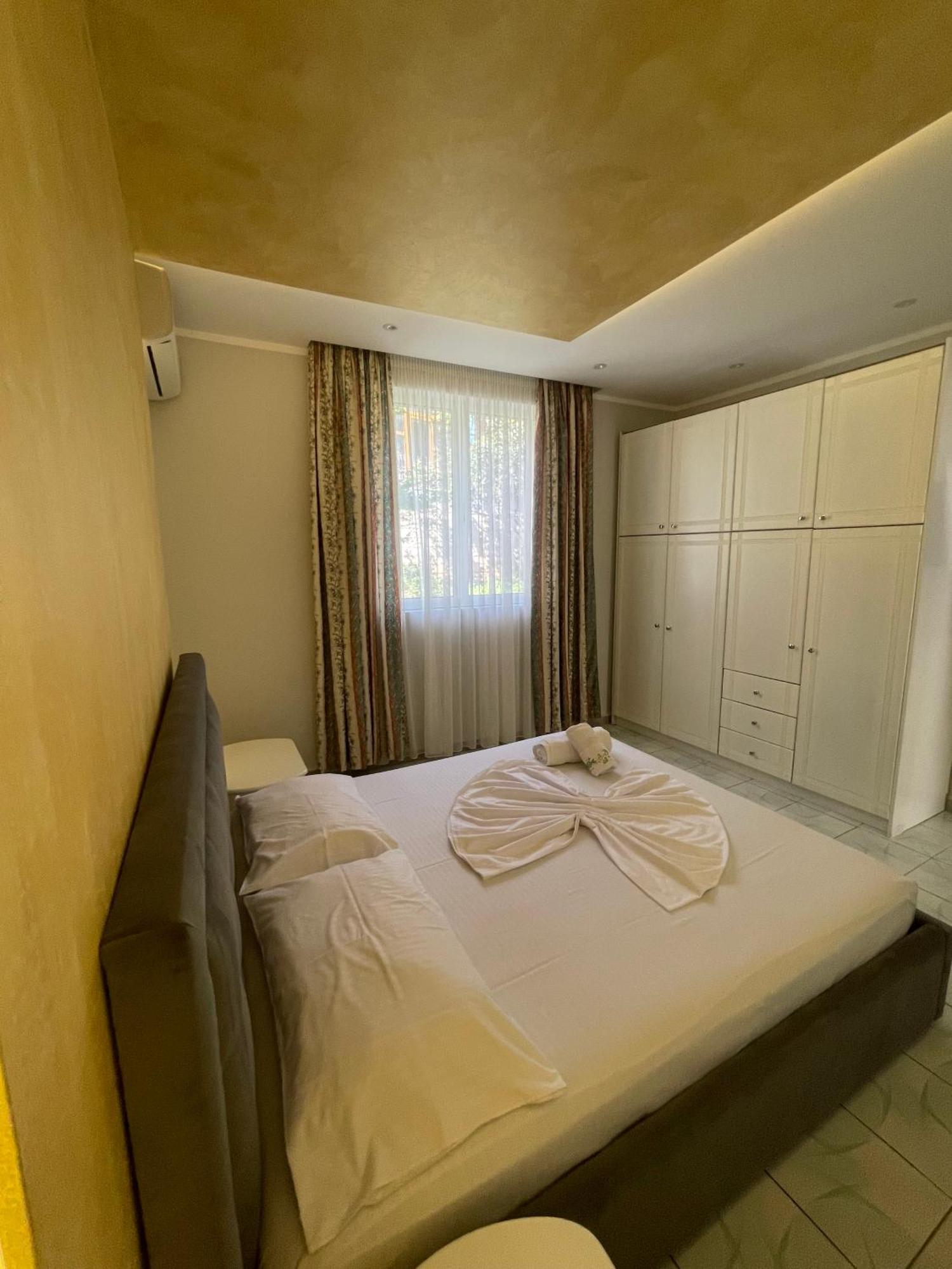 Sunflower Apartments Saranda Kültér fotó
