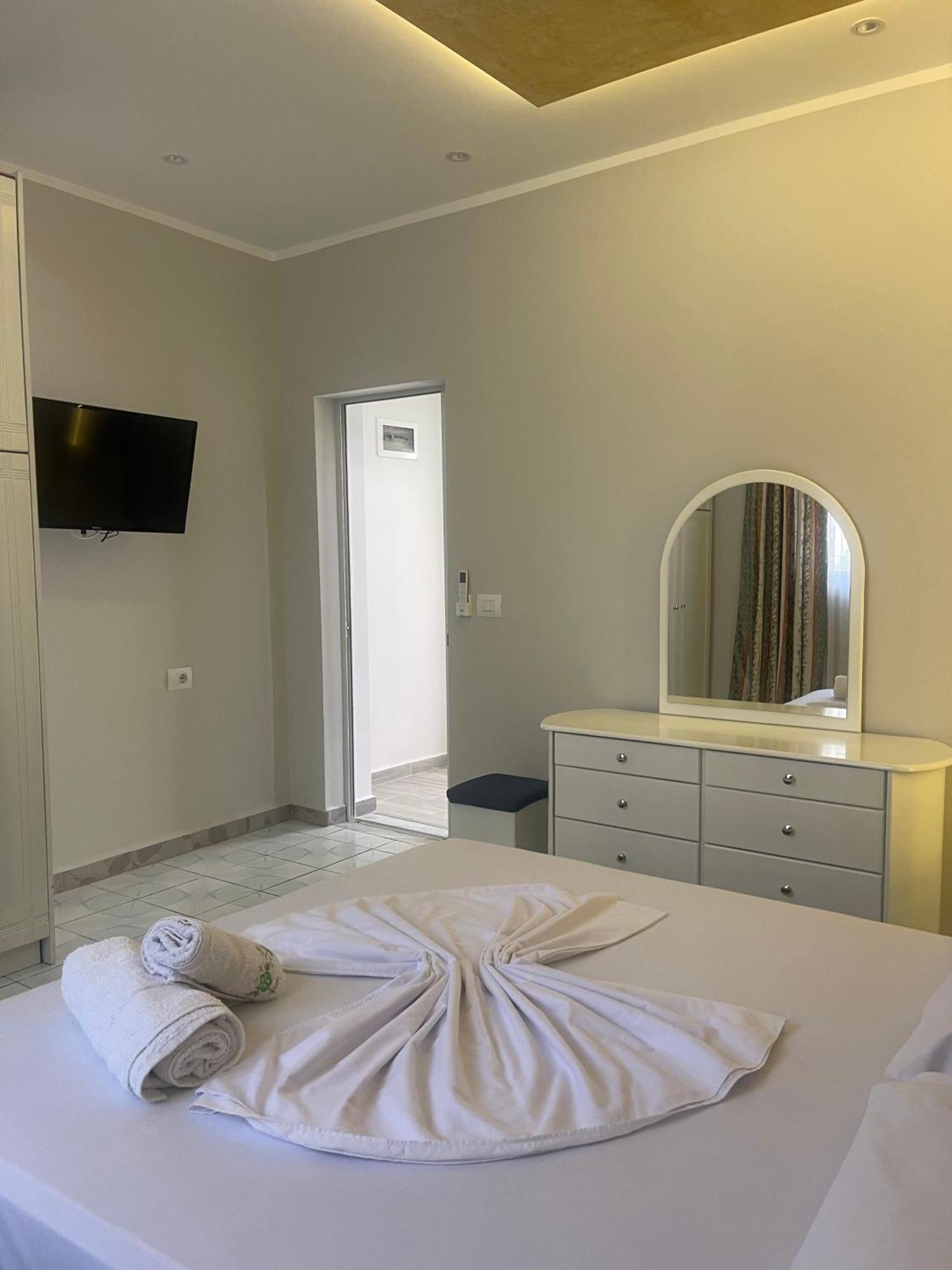 Sunflower Apartments Saranda Kültér fotó