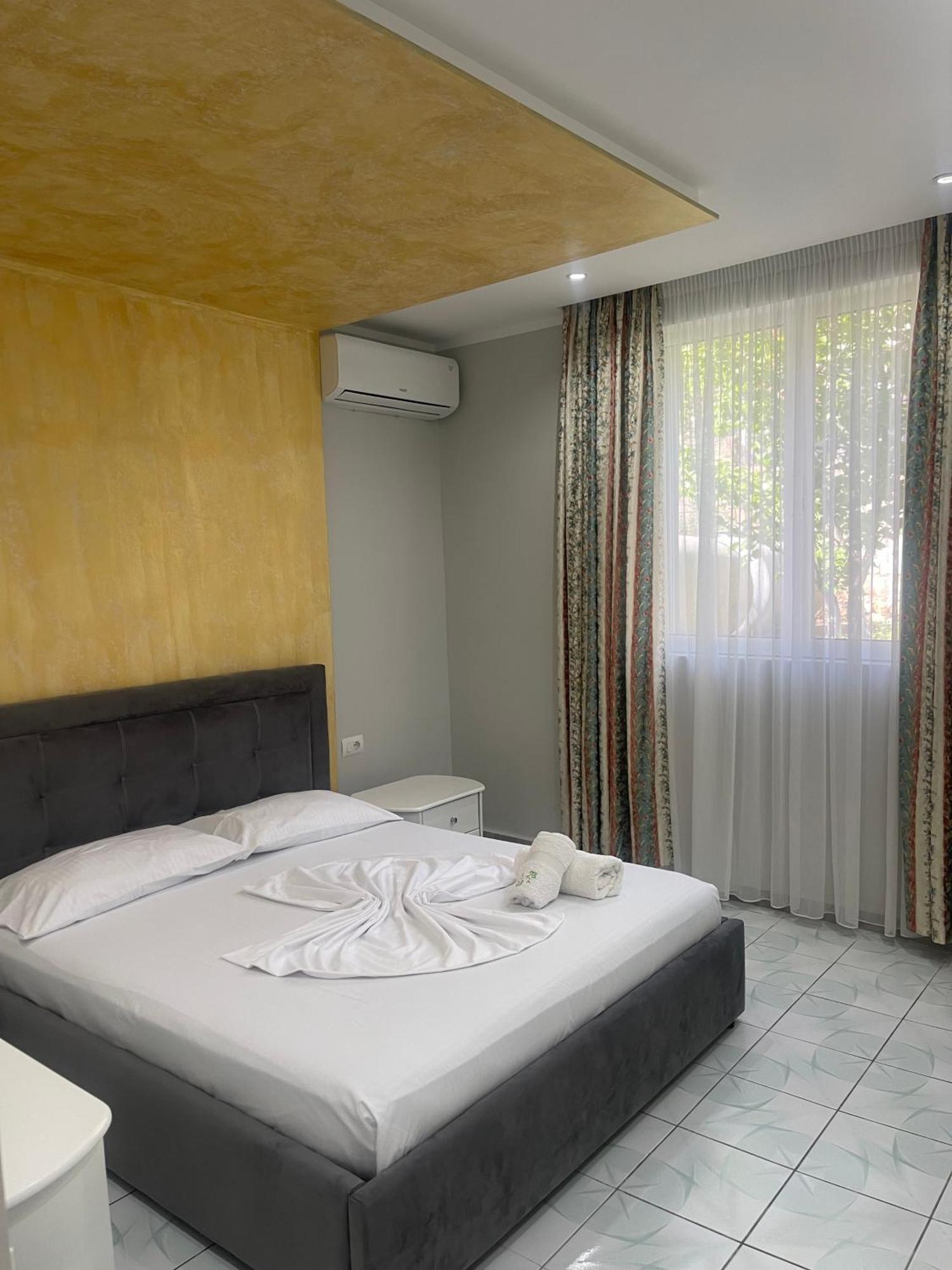 Sunflower Apartments Saranda Kültér fotó